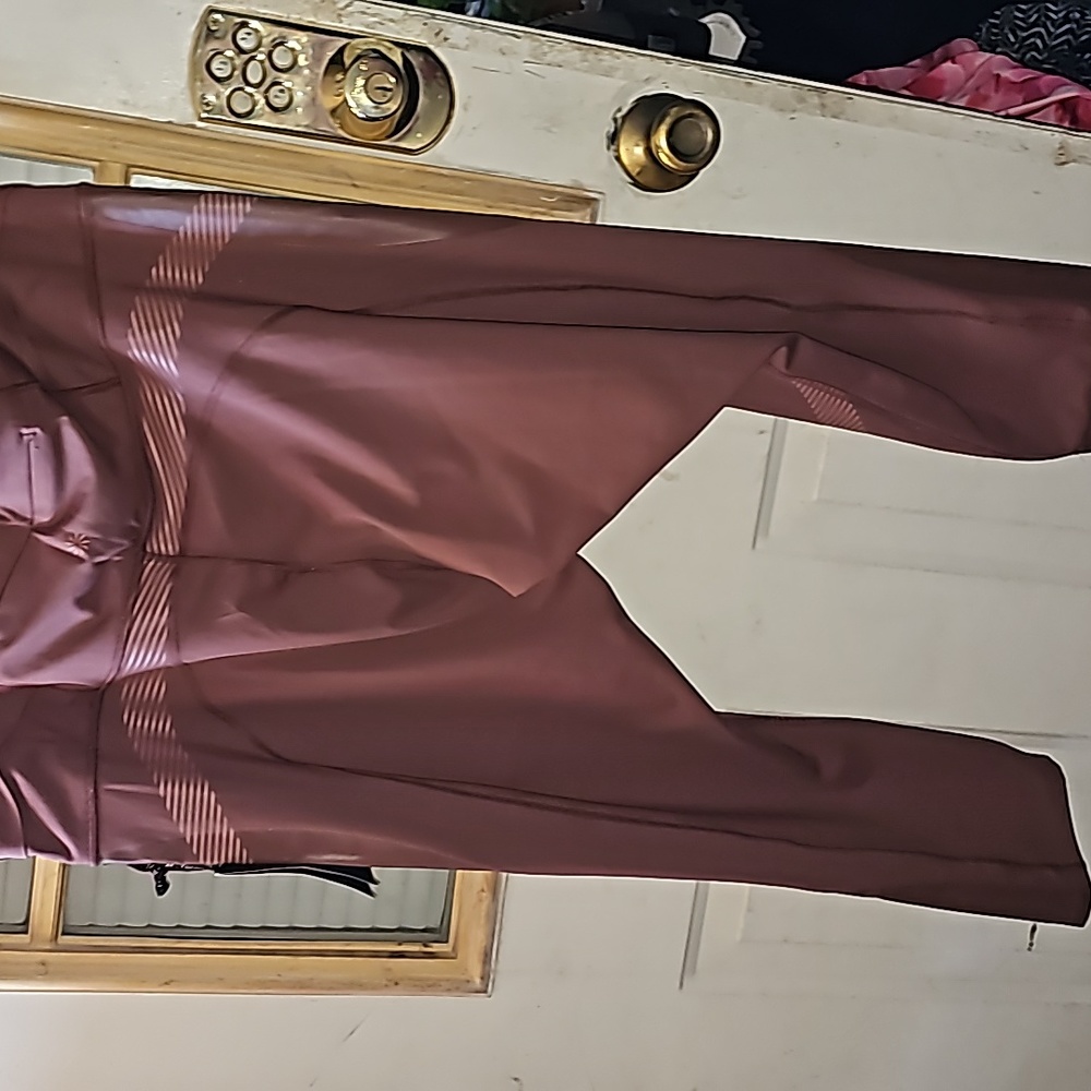 NWT athleta 7/8 Allyson felix legend tights chocolate brown color